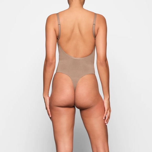 Skims Power Mesh Bodysuit (Sienna) - Picture 3 of 8